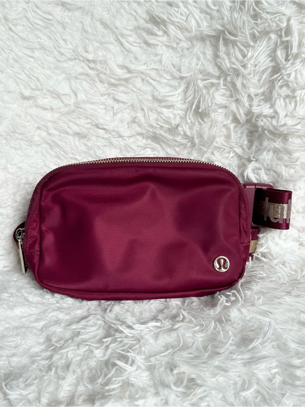 Lululemon Everywhere Burgundy Belt Bag